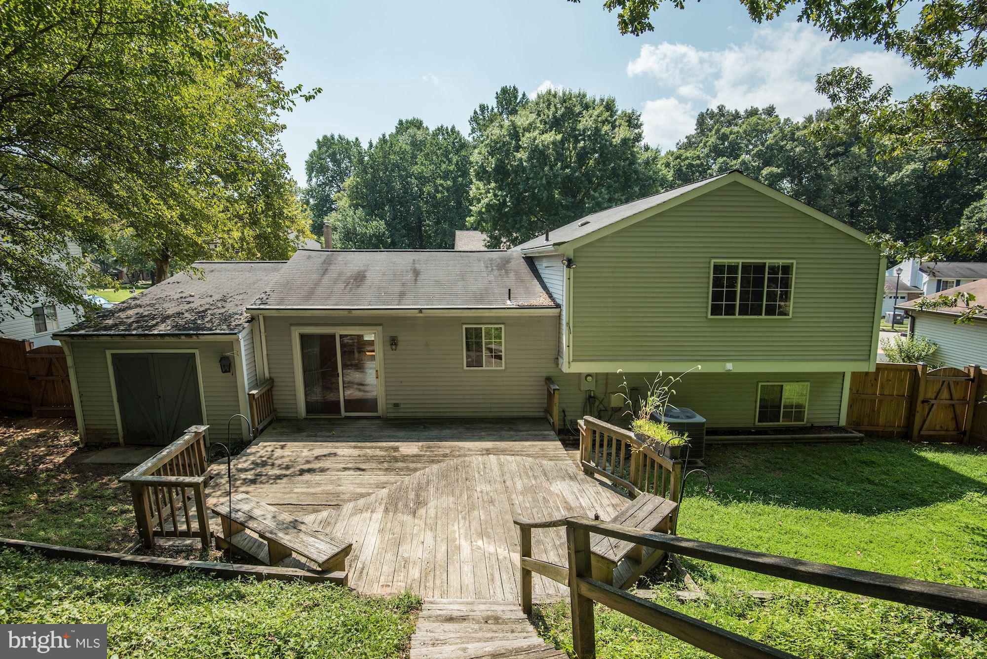 8334 Magic Leaf Road Springfield, VA 22153 - Photo 28 of 29 Exterior (Rear)