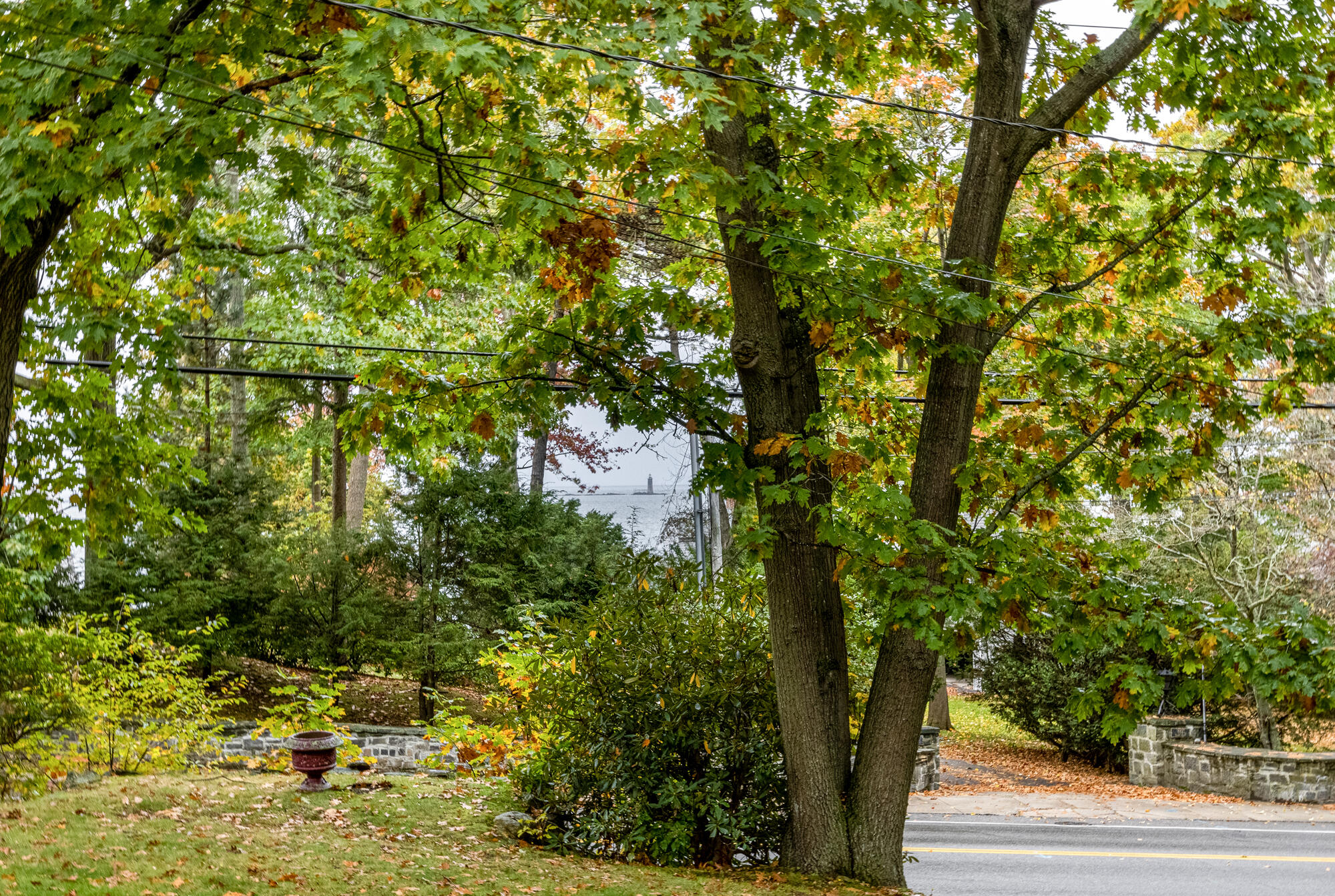 833 Shore Road Cape Elizabeth, ME 04107 - Photo 17 of 28 View