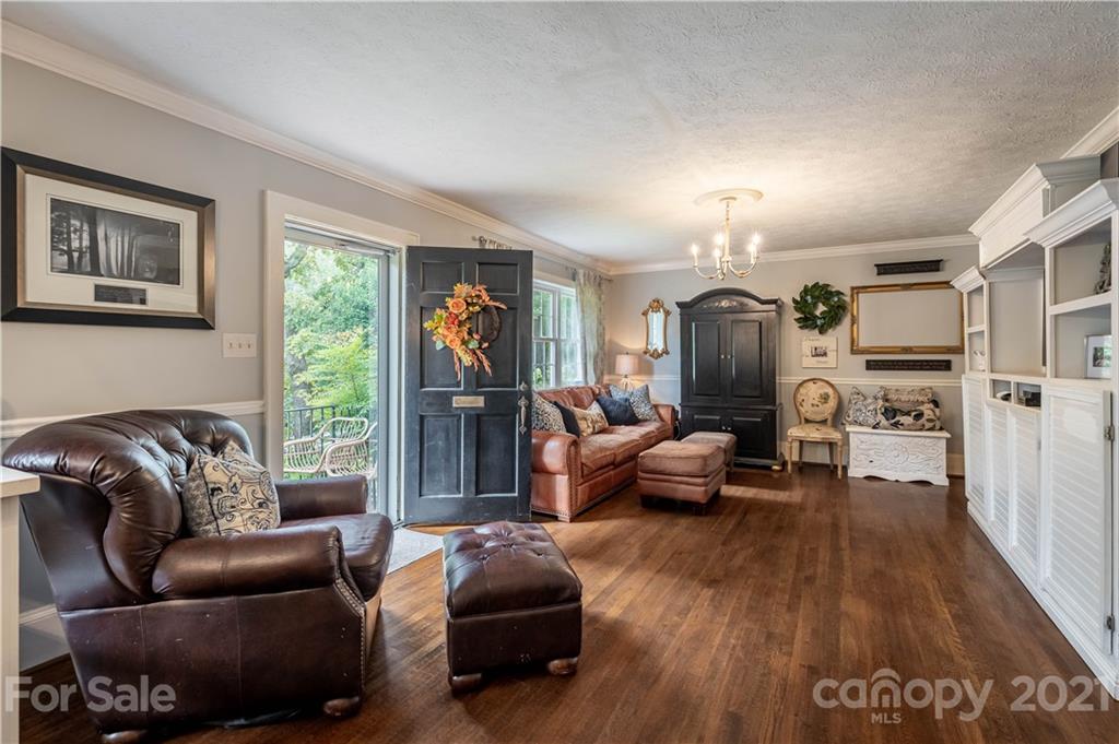 308 Walton Road Morganton, NC 28655 - Photo 4 of 17 Gallery Image 4