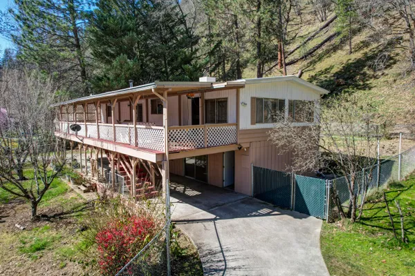 $228,000 | 155 Steelhead Circle, Lewiston, CA 96052