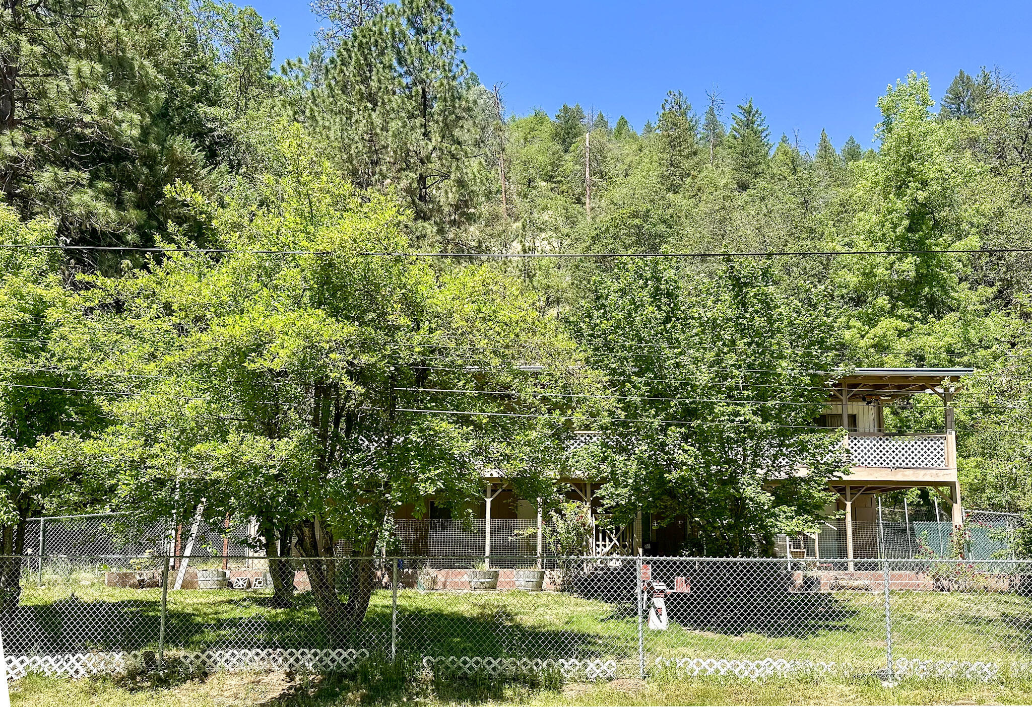 155 Steelhead Circle Lewiston, CA 96052 - Photo 4 of 53 IMG_4810