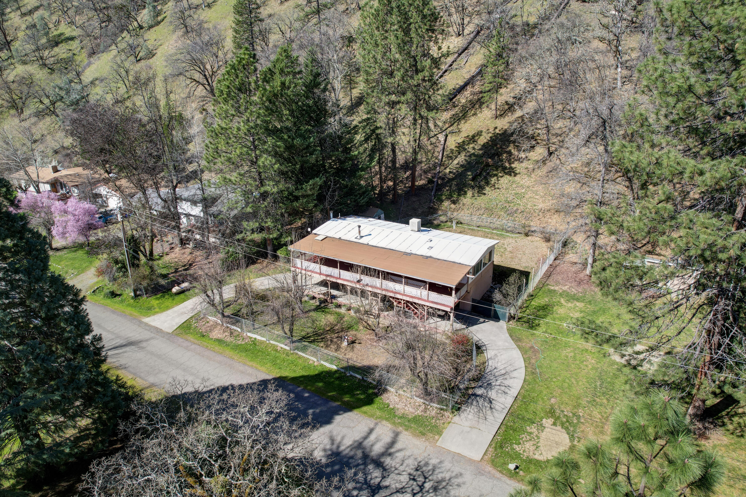 155 Steelhead Circle Lewiston, CA 96052 - Photo 48 of 53 an aerial view of a house with a yard