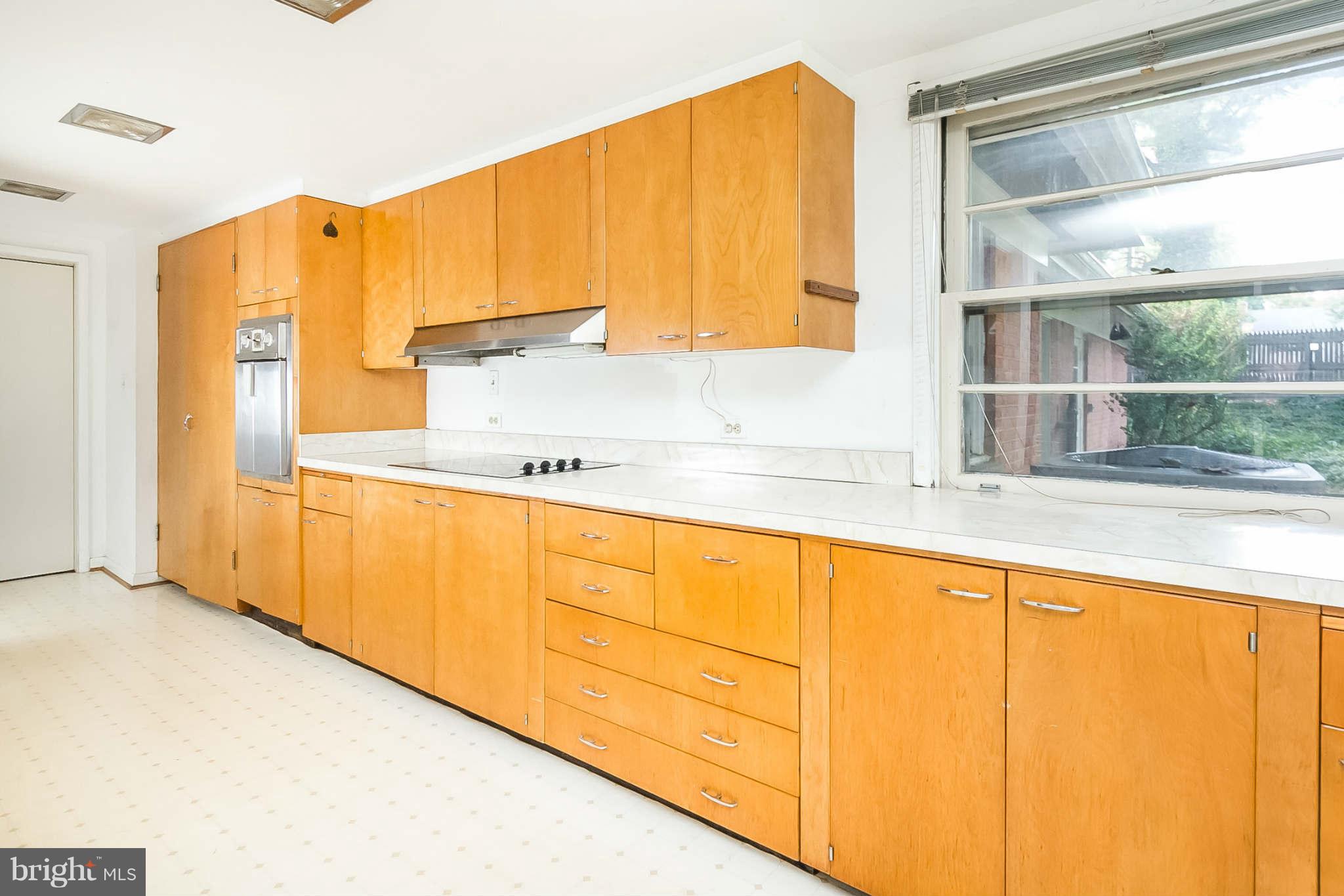 8 Cotswold Road Baltimore, MD 21210 - Photo 9 of 27 Kitchen