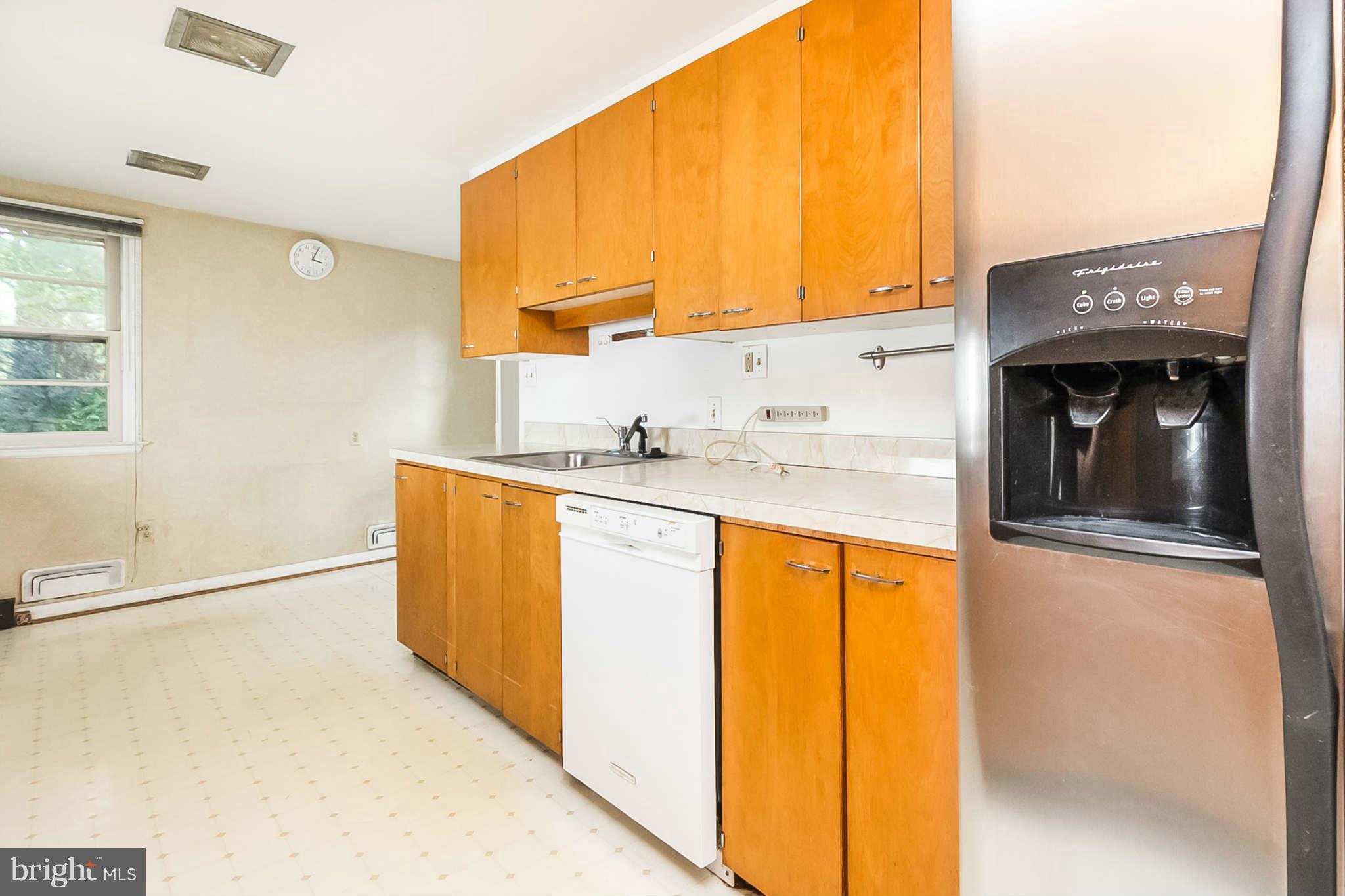 8 Cotswold Road Baltimore, MD 21210 - Photo 10 of 27 Kitchen