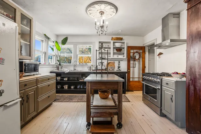 $79,900 | 201 South Douglas Street, Villa Grove, IL 61956