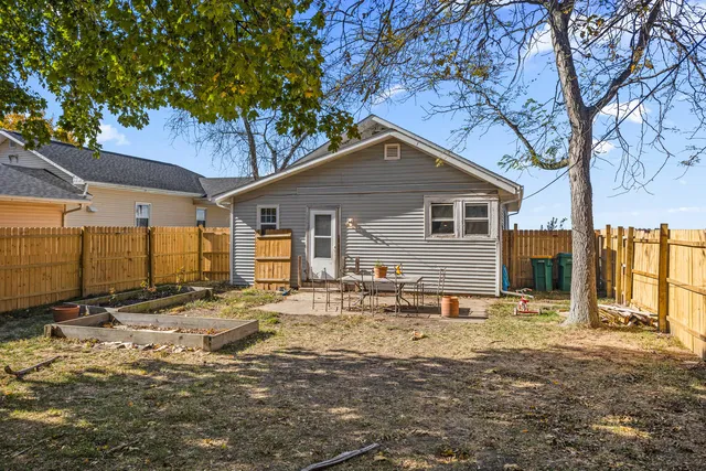 $79,900 | 201 South Douglas Street, Villa Grove, IL 61956