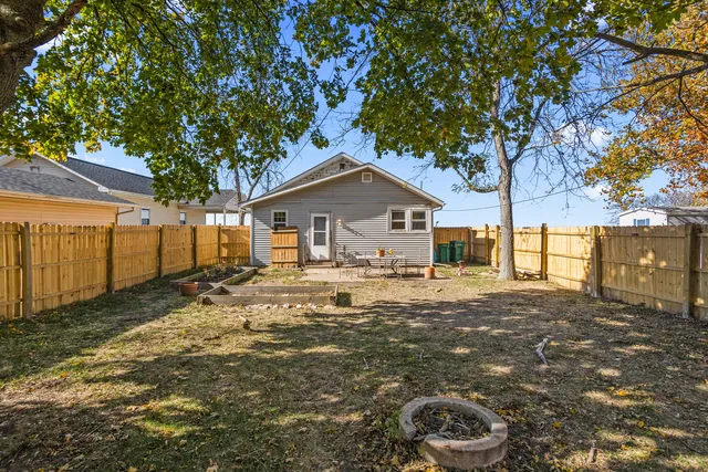 $79,900 | 201 South Douglas Street, Villa Grove, IL 61956