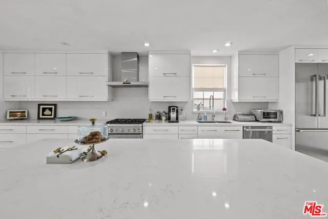 $1,595,000 | 2640 North Keystone Street, Burbank, CA 91504