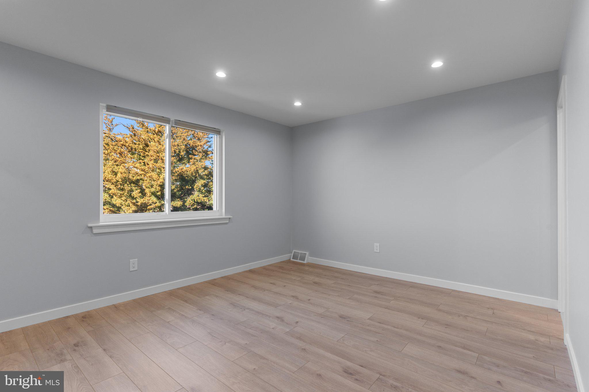 3586 Dows Road Philadelphia, PA 19154 - Photo 17 of 29