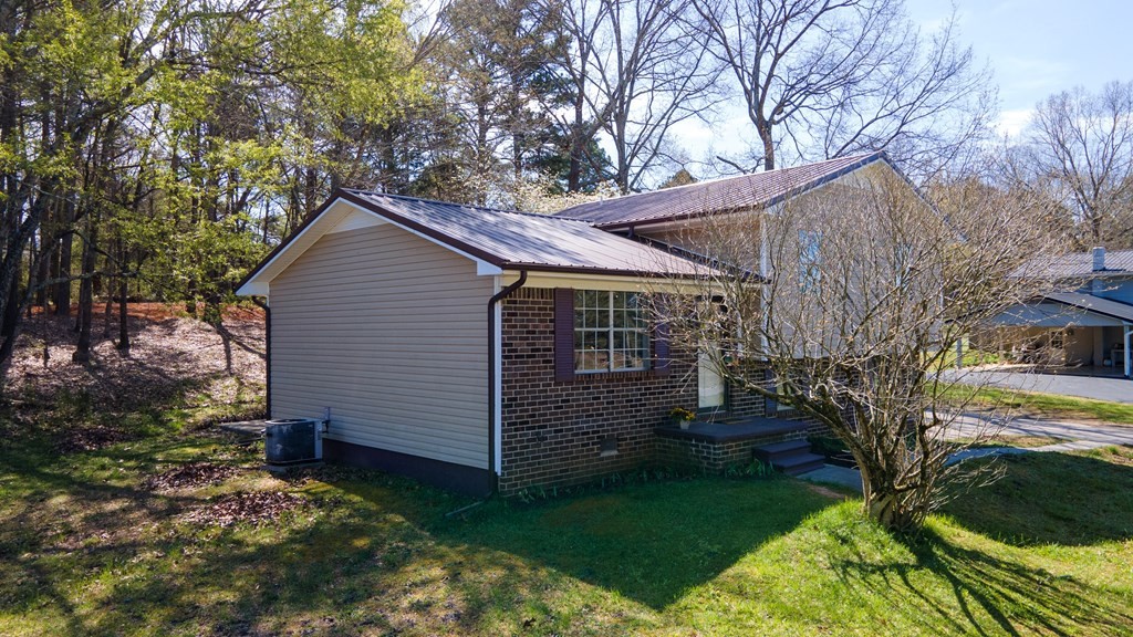 1740 Welcome Valley Road Benton, TN 37307 - Photo 7 of 38 Gallery Image 7