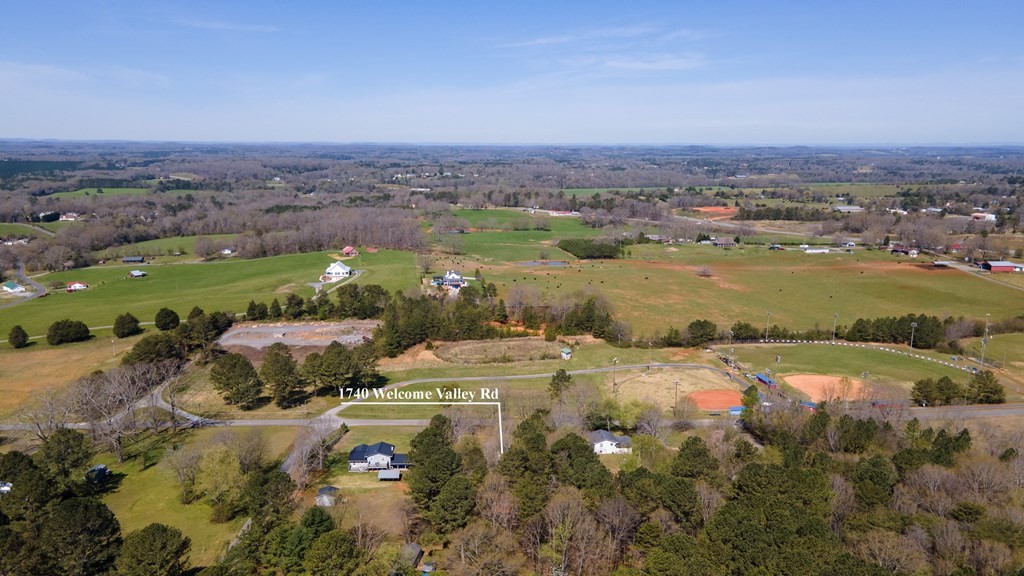 1740 Welcome Valley Road Benton, TN 37307 - Photo 8 of 38 Gallery Image 8