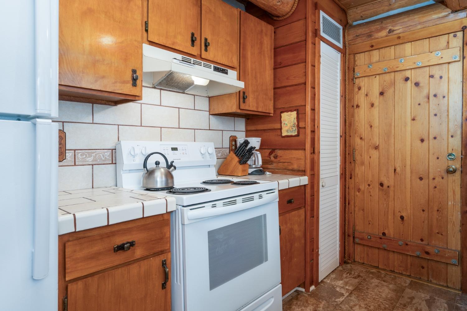 7426 Henness Ridge Road Yosemite West, CA 95389 - Photo 16 of 35