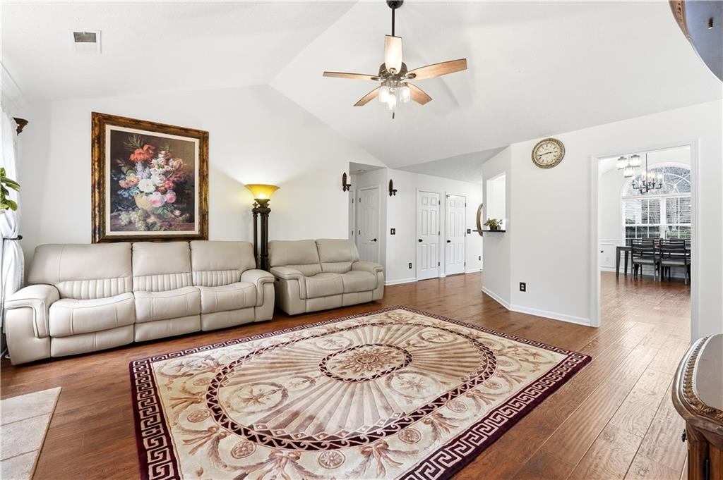 5648 Post Mill Court Buford, GA 30518 - Photo 6 of 45