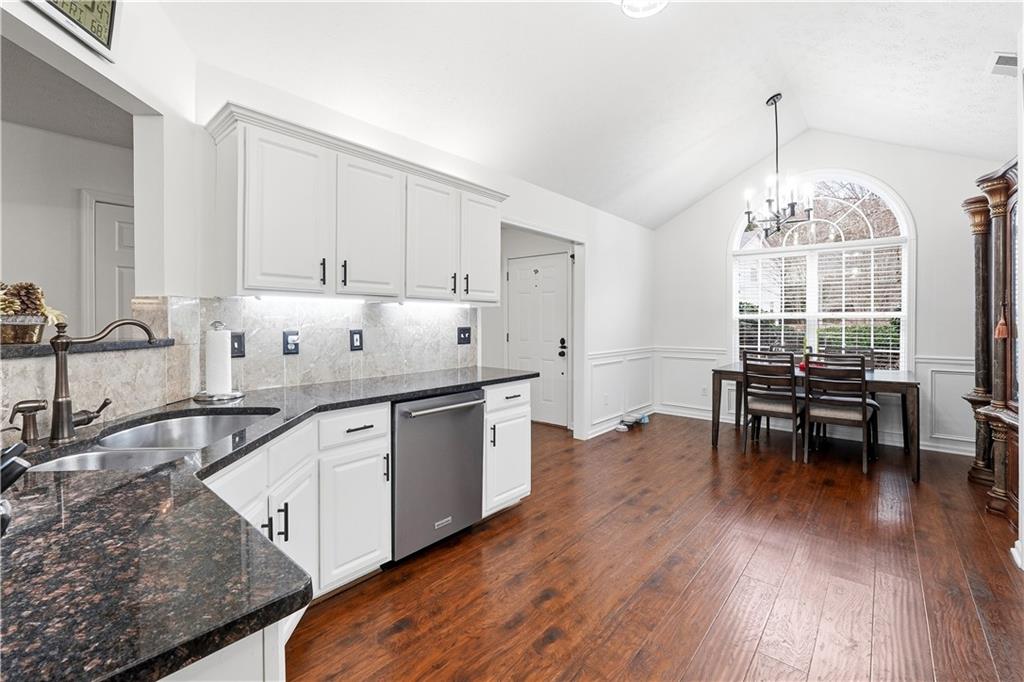 5648 Post Mill Court Buford, GA 30518 - Photo 7 of 45