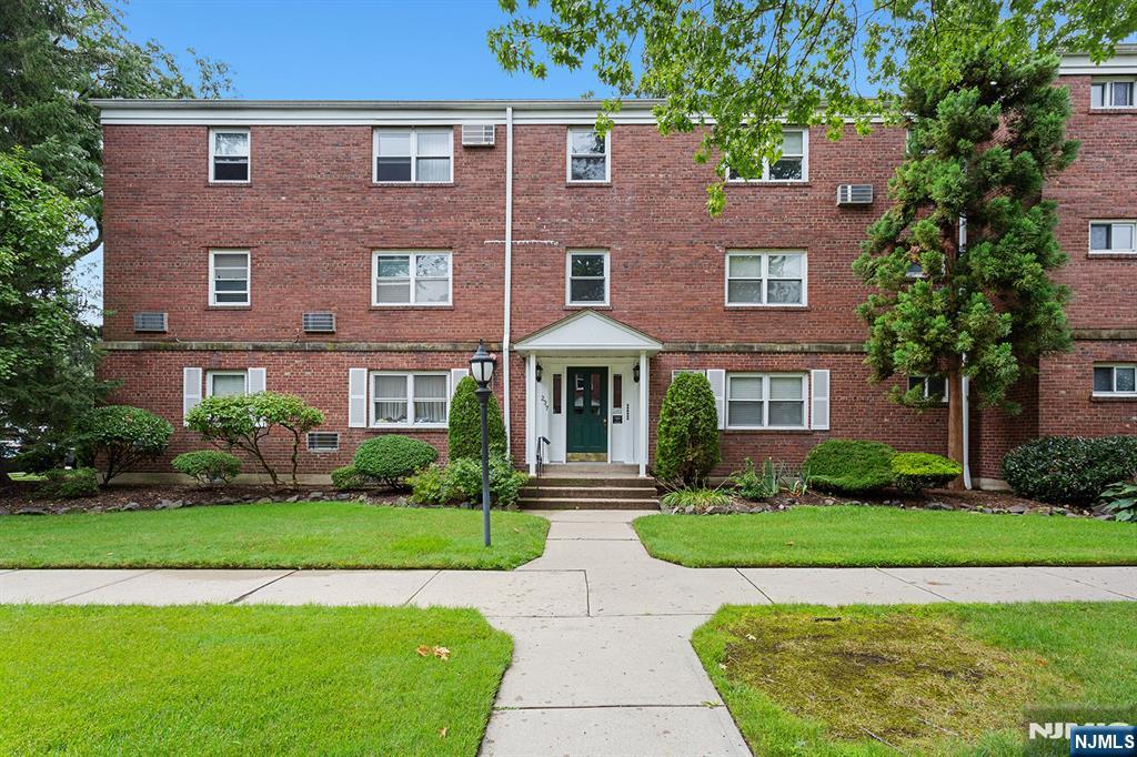237 Johnson Avenue, Unit P6 Hackensack, NJ 07601 - Photo 1 of 13 Gallery Image 1