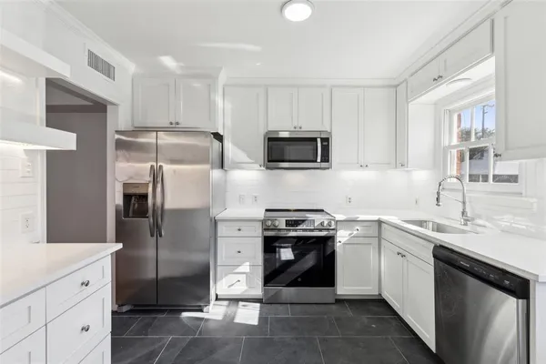 $3,650 | 3111 Mockingbird Lane, Highland Park, TX 75205