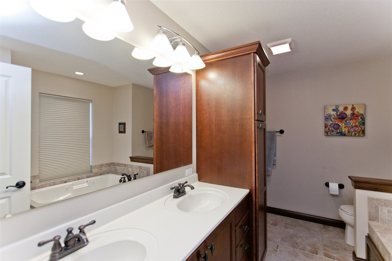 2295 Newcastle Road Marion, IA 52302 - Photo 15 of 24 Gallery Image 15