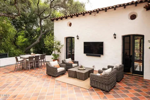 $3,580,000 | 201 La Vereda Road, Pasadena, CA 91105