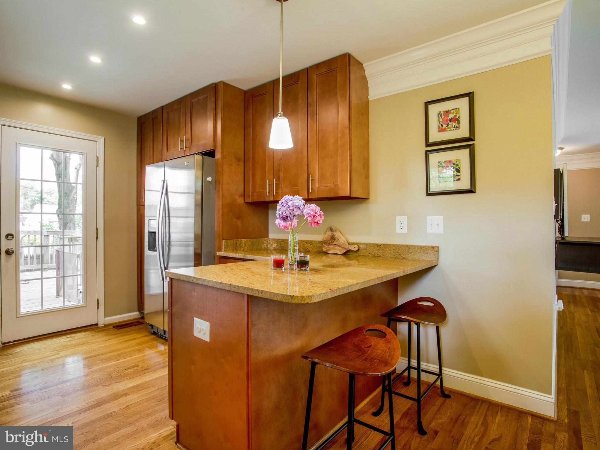 7114 Evanston Road Springfield, VA 22150 - Photo 14 of 30 Kitchen