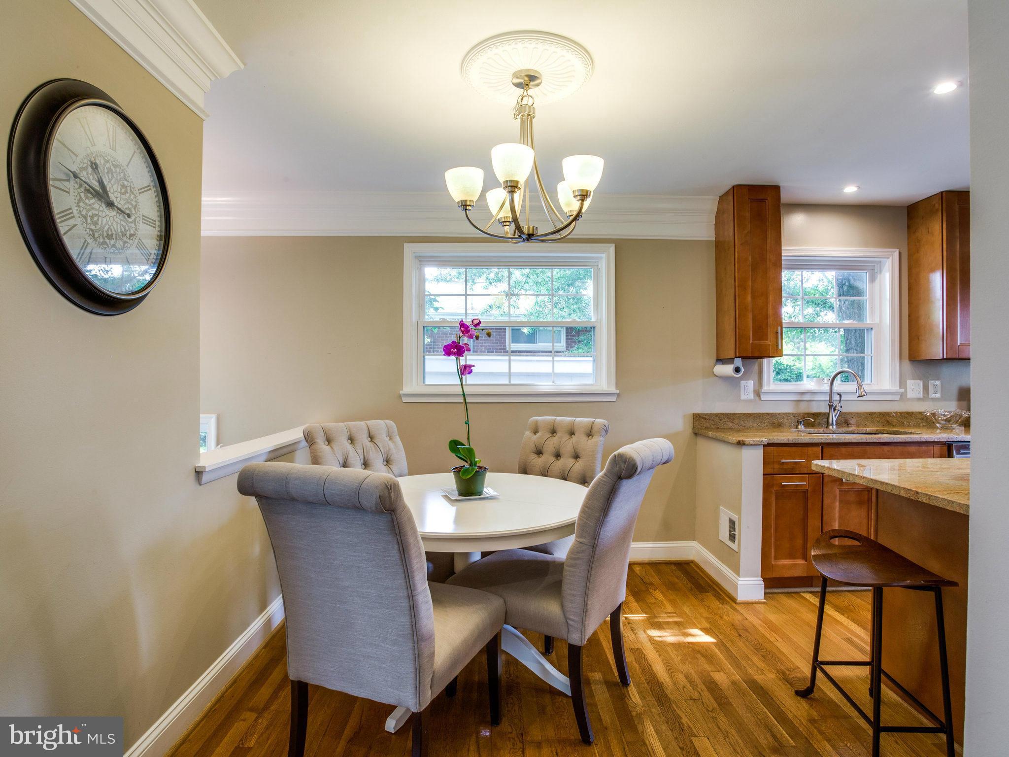 7114 Evanston Road Springfield, VA 22150 - Photo 8 of 30 Dining Room