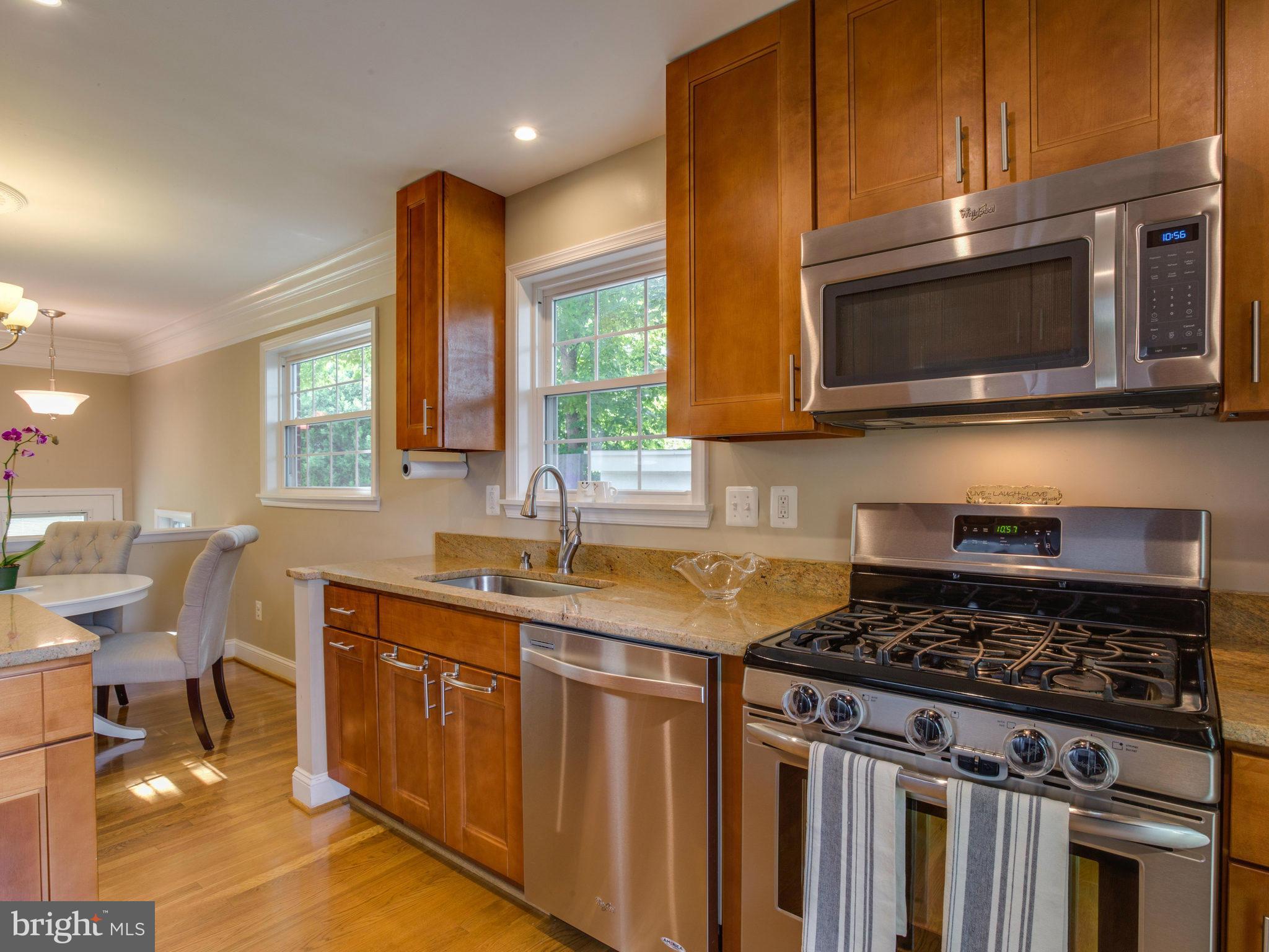 7114 Evanston Road Springfield, VA 22150 - Photo 10 of 30 Kitchen