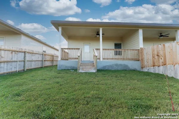 $1,549 | 5506 Rio Canyon, Unit 2, Converse, TX 78109