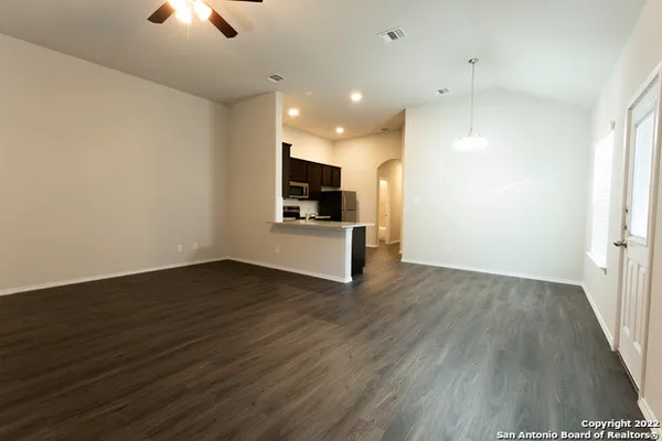 $1,549 | 5506 Rio Canyon, Unit 2, Converse, TX 78109