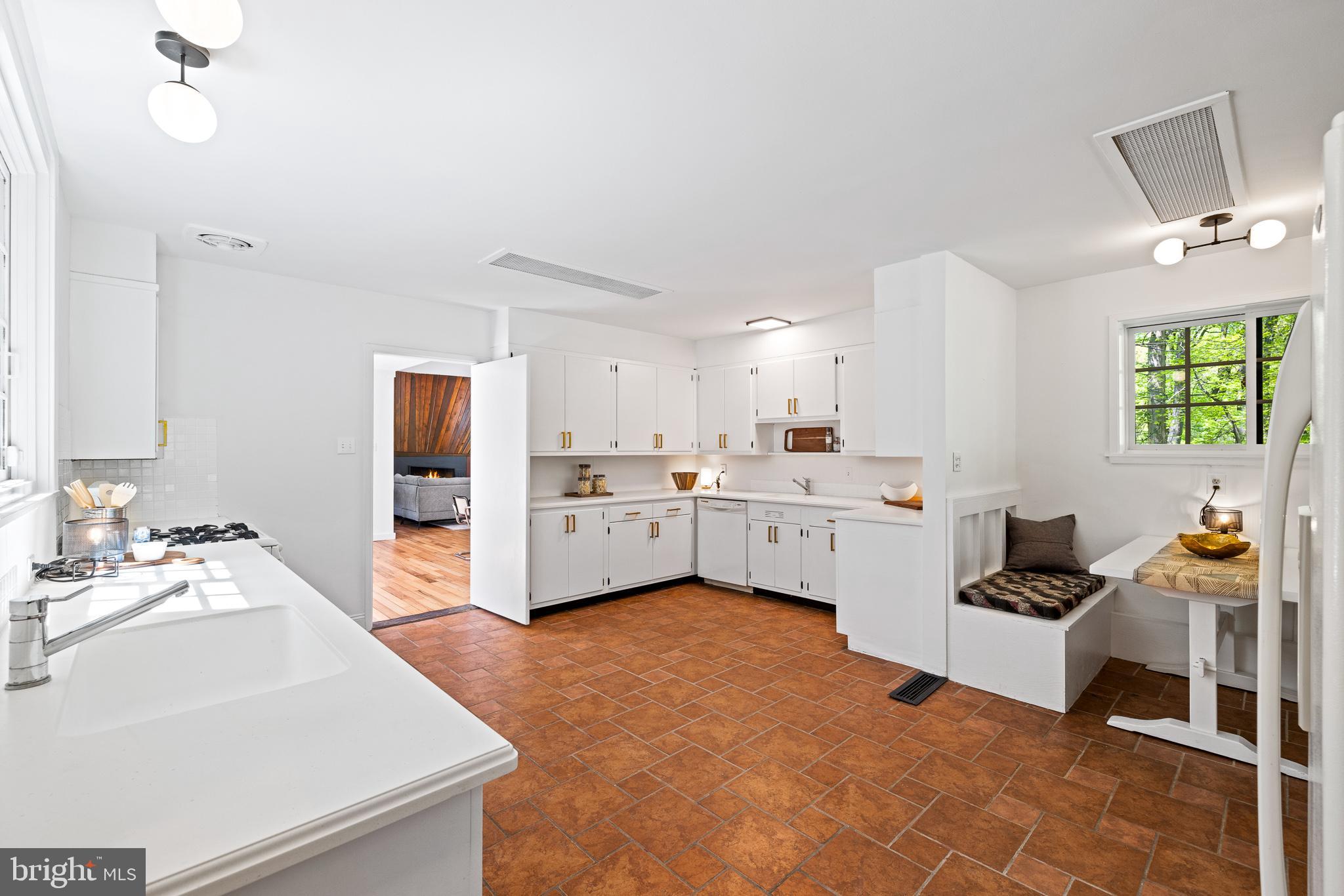 4030 Apalogen Road Philadelphia, PA 19129 - Photo 67 of 127