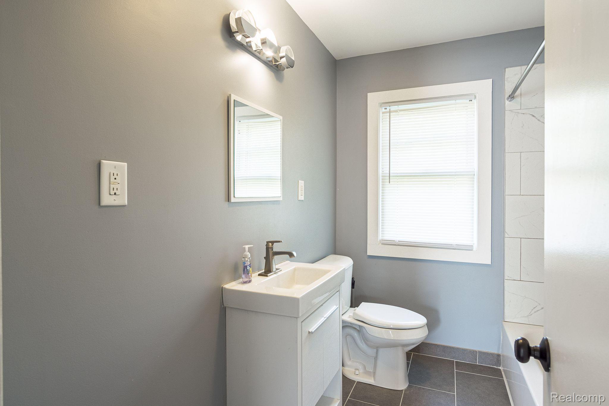 2281 Lancaster Road Bloomfield Hills, MI 48302 - Photo 16 of 37 Gallery Image 16