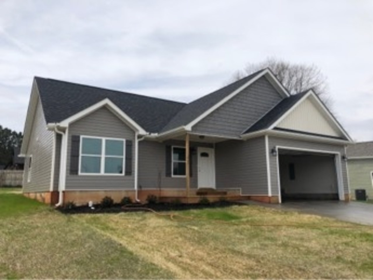 144 Gibbs Road Wellford, SC 29385 - Photo 1 of 1