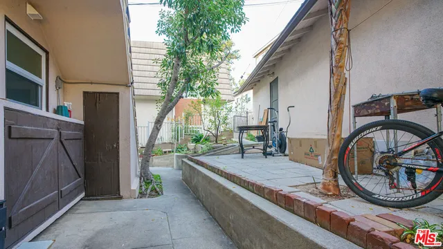 $2,000,000 | 1801 Verdugo Loma Drive, Glendale, CA 91208
