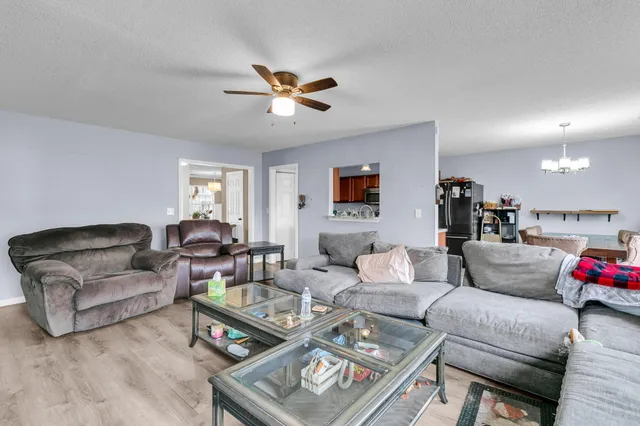 $399,999 | 402 Jamestown Drive, Summerville, SC 29486