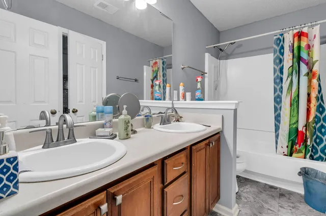 $399,999 | 402 Jamestown Drive, Summerville, SC 29486