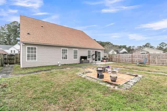 $399,999 | 402 Jamestown Drive, Summerville, SC 29486