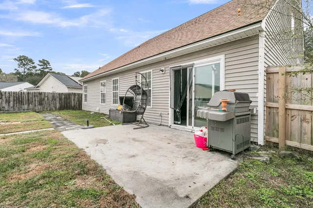 $399,999 | 402 Jamestown Drive, Summerville, SC 29486