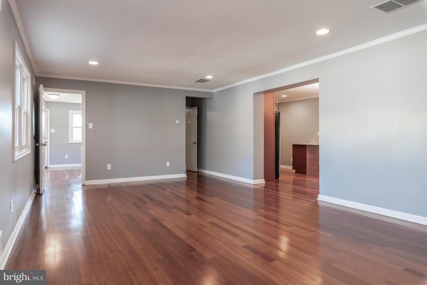 7214 Doncaster Street Springfield, VA 22150 - Photo 11 of 30 Gallery Image 11