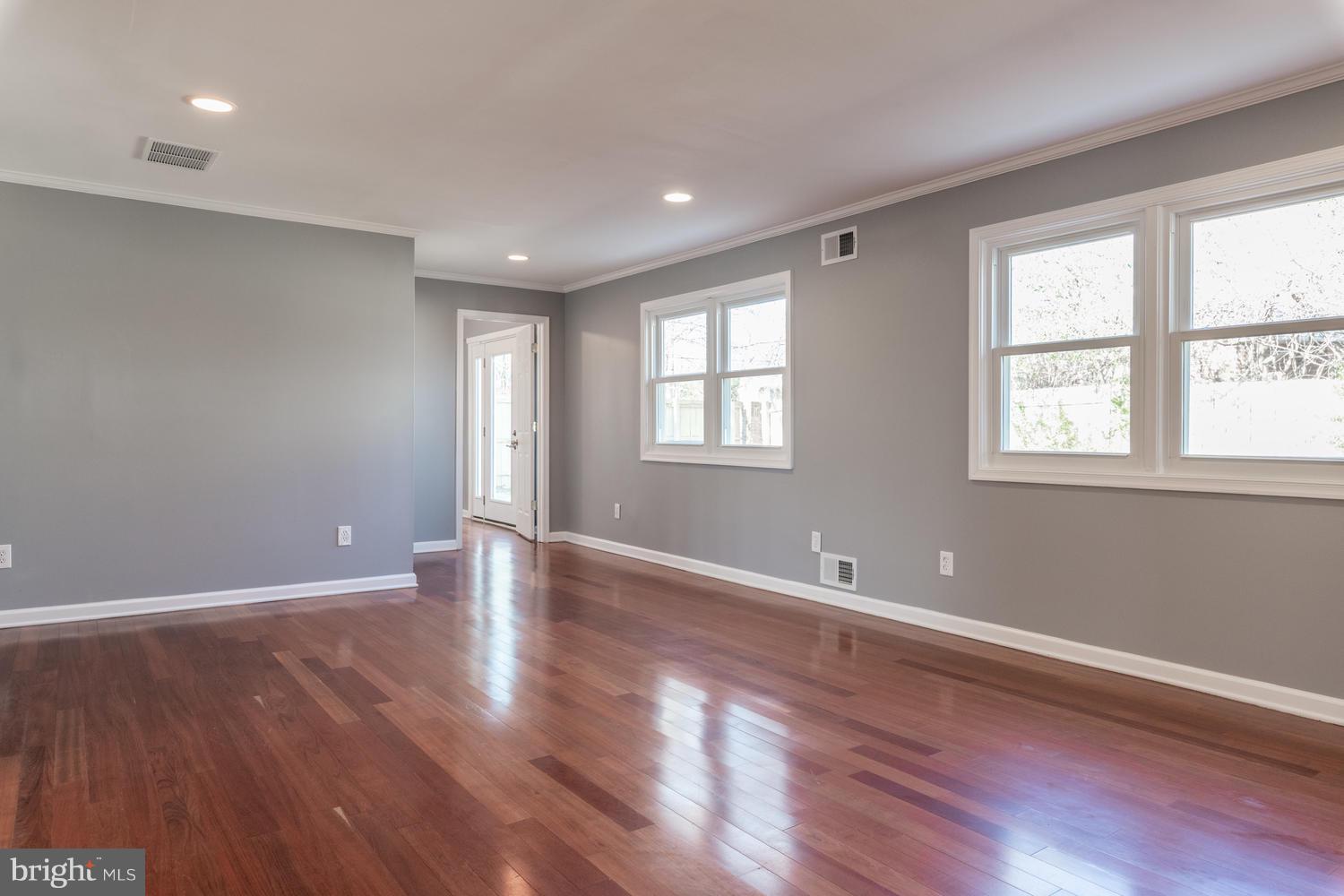 7214 Doncaster Street Springfield, VA 22150 - Photo 12 of 30 Gallery Image 12