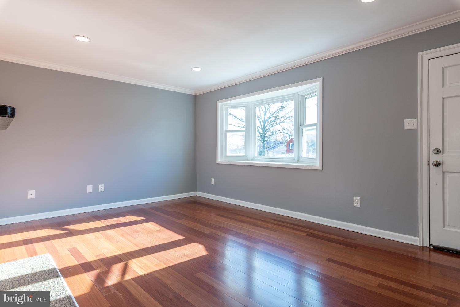 7214 Doncaster Street Springfield, VA 22150 - Photo 4 of 30 Gallery Image 4