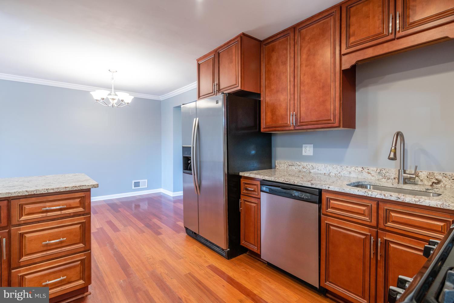 7214 Doncaster Street Springfield, VA 22150 - Photo 7 of 30 Gallery Image 7