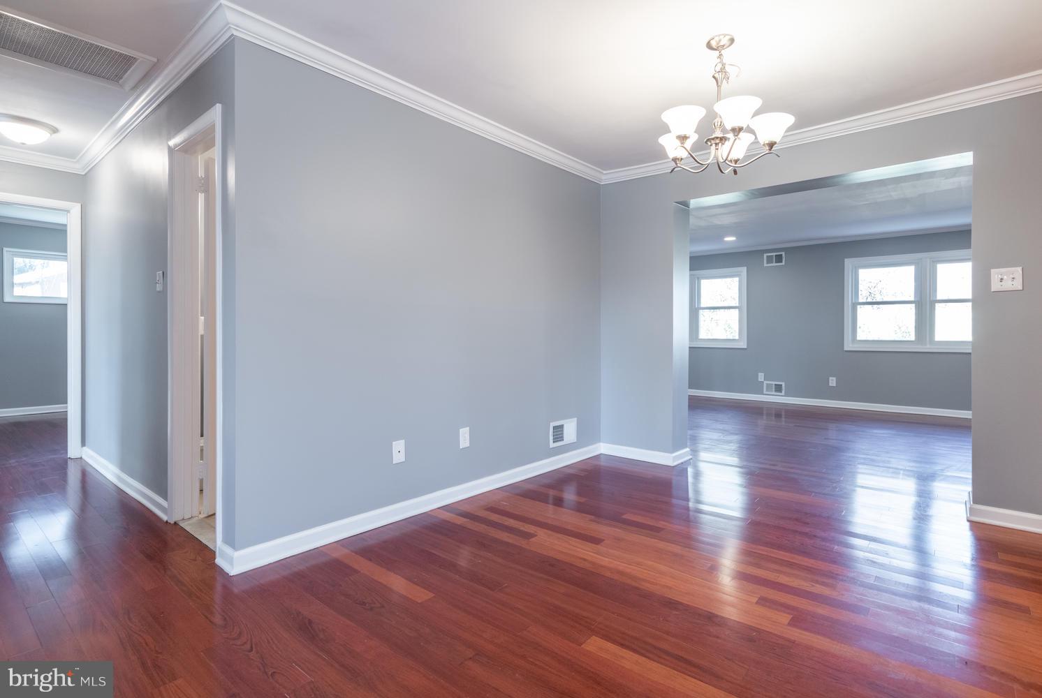7214 Doncaster Street Springfield, VA 22150 - Photo 9 of 30 Gallery Image 9