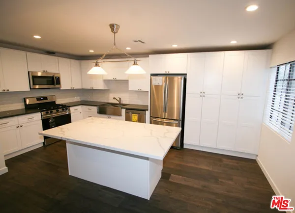 $4,950 | 1418 26th Street, Unit 3, Santa Monica, CA 90404