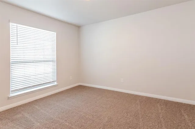 $2,190 | 108 Magnolia Drive, Sanger, TX 76266