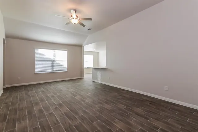 $2,190 | 108 Magnolia Drive, Sanger, TX 76266