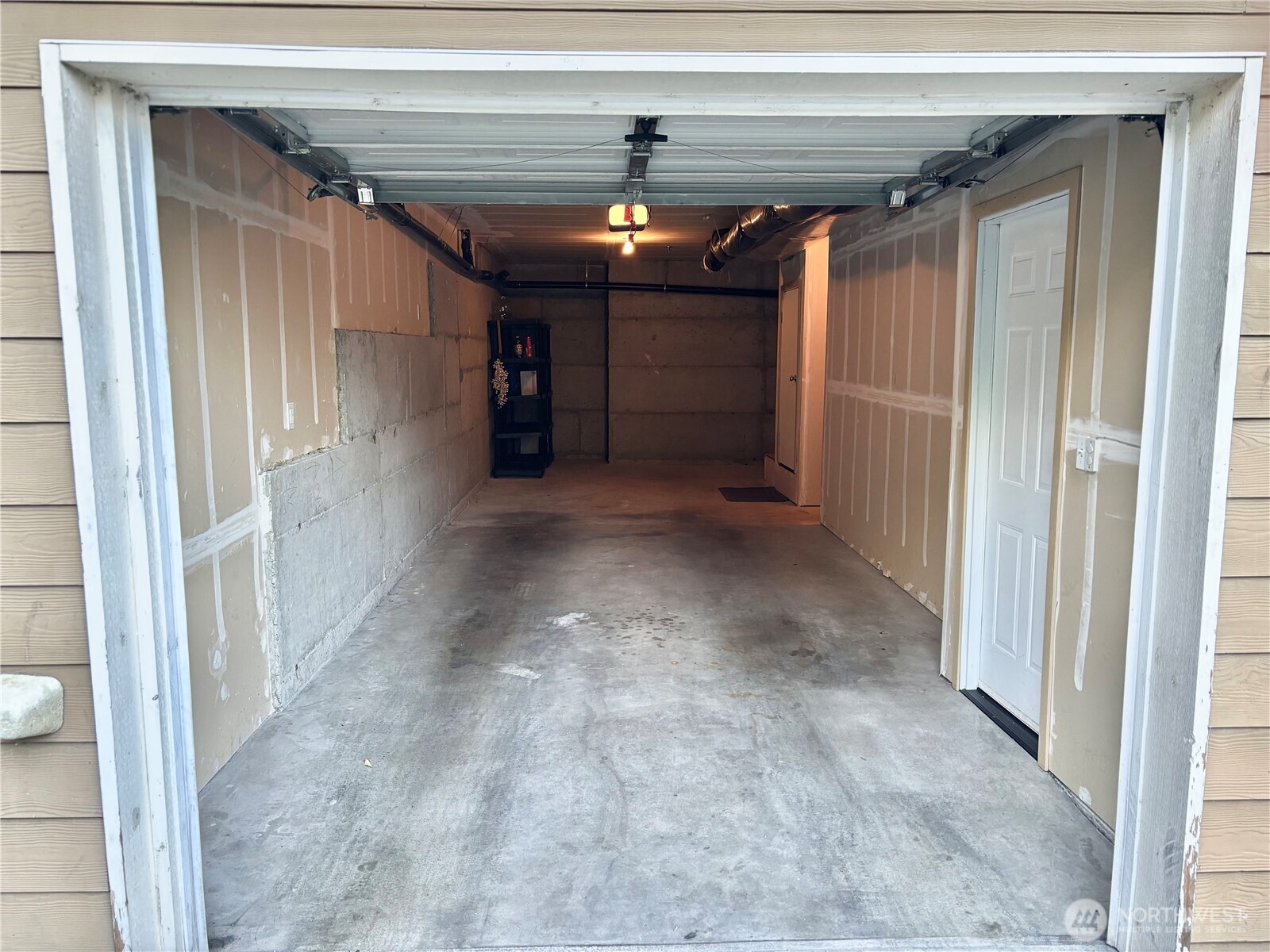 13005 64th Avenue South, Unit B117 Seattle, WA 98178 - Photo 34 of 37 a view of entryway