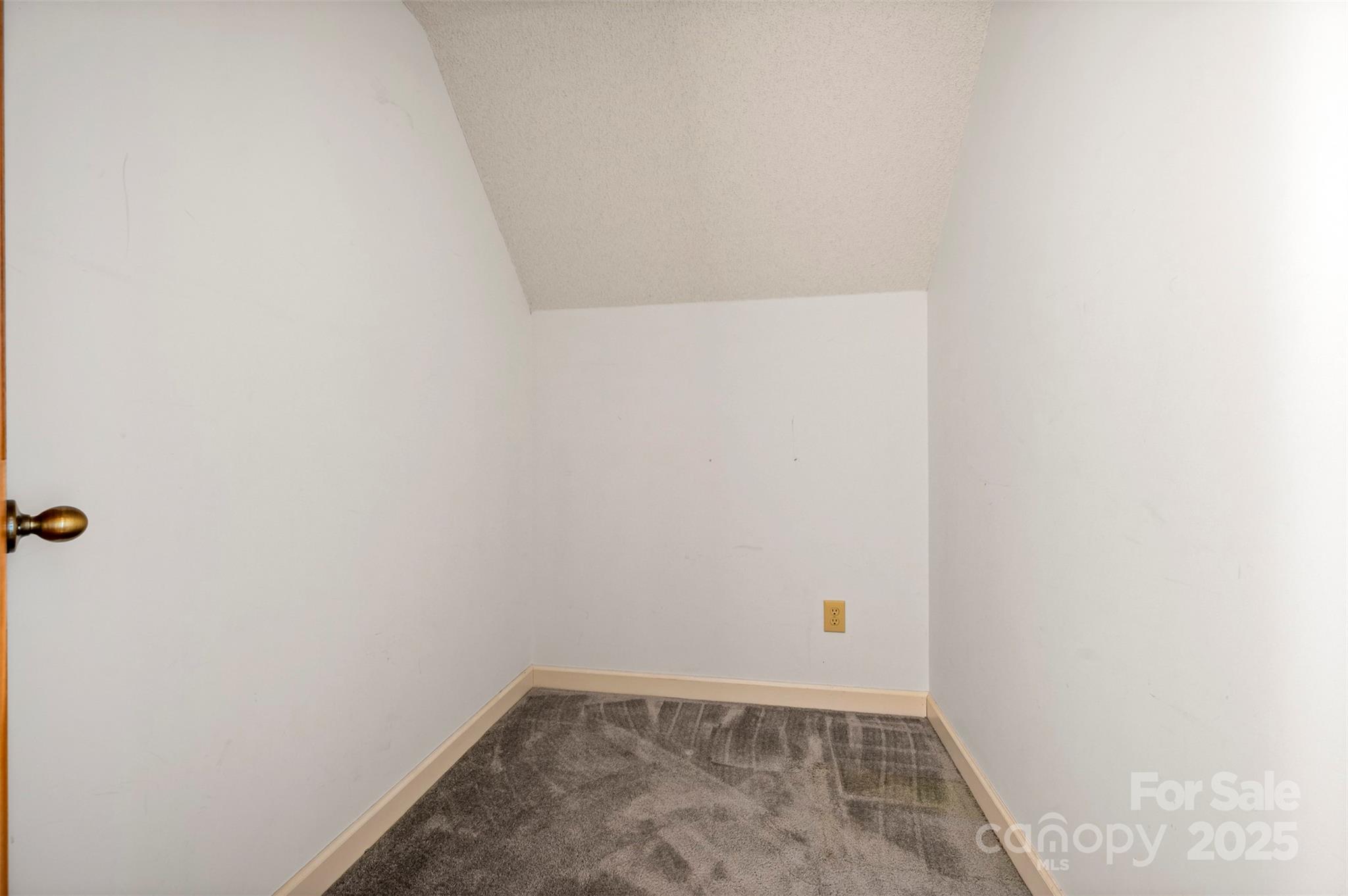 49 Meadowbrook Road Rutherfordton, NC 28139 - Photo 25 of 34 a view of small space