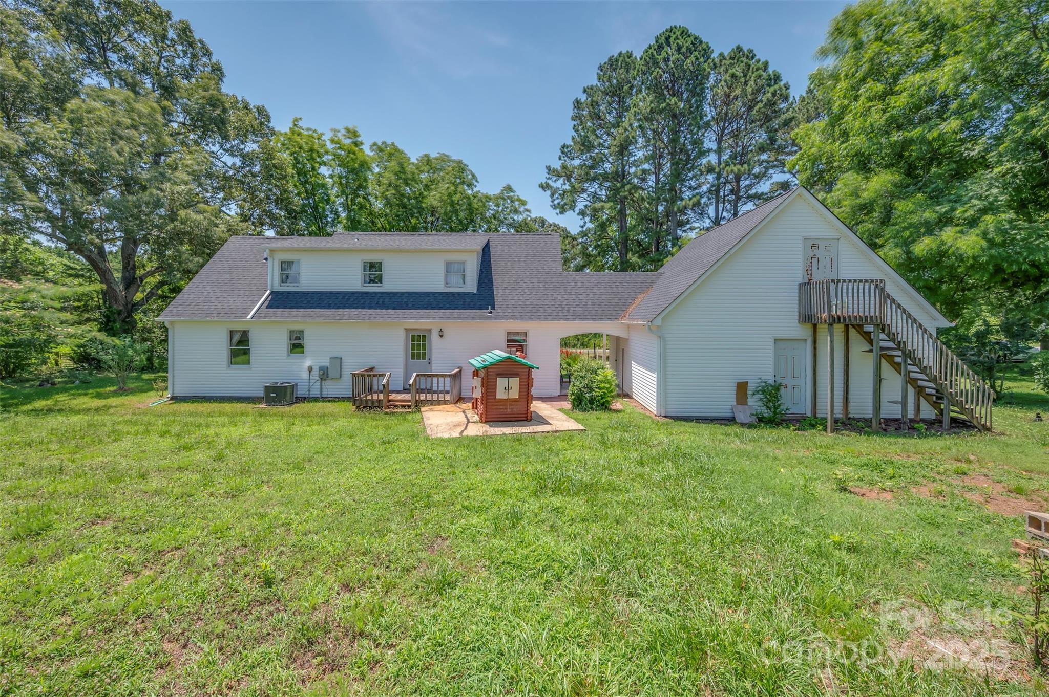 49 Meadowbrook Road Rutherfordton, NC 28139 - Photo 31 of 34 a front view of house with yard and trees