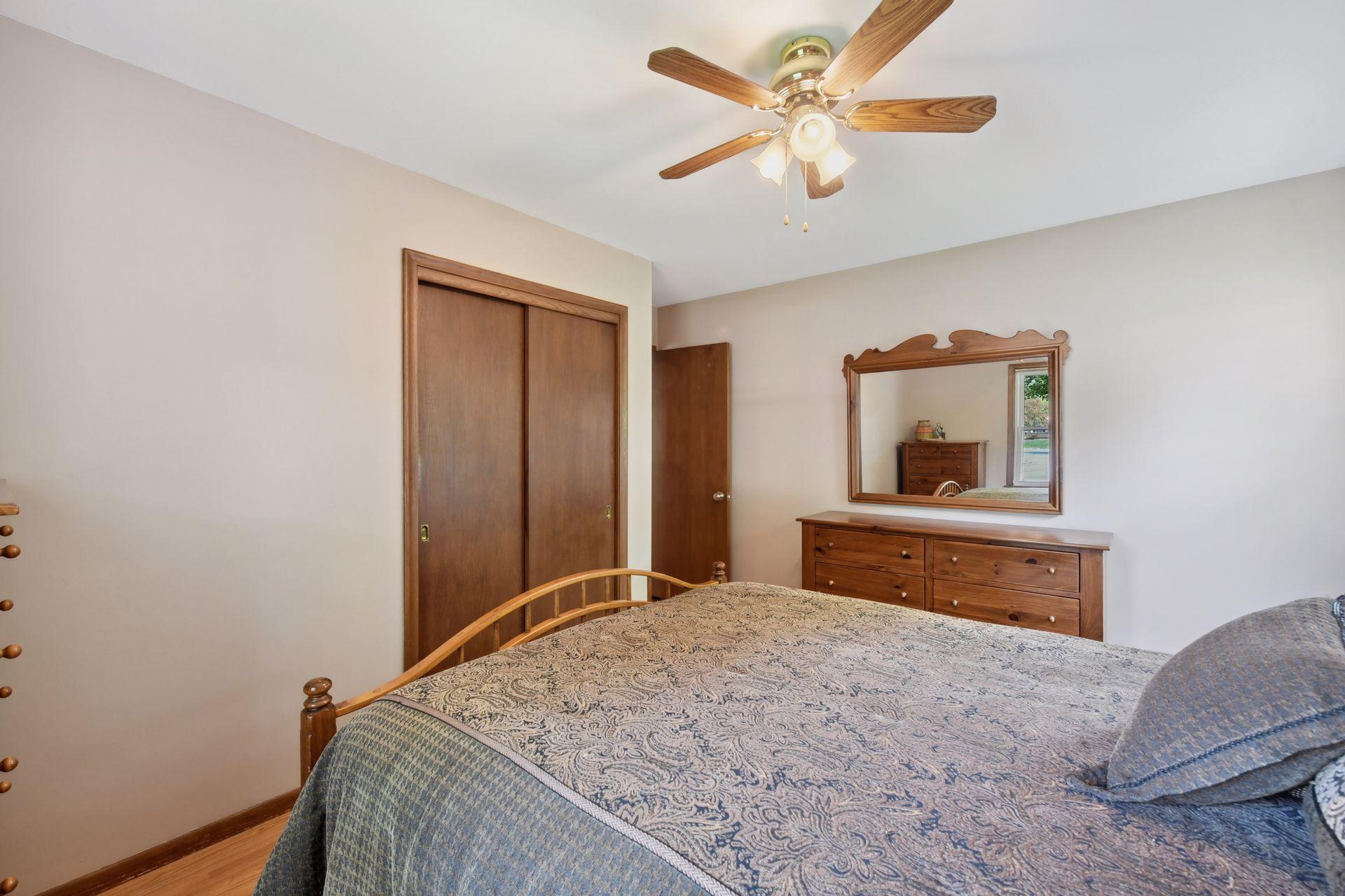 8818 Zenith Road Bloomington, MN 55431 - Photo 16 of 33