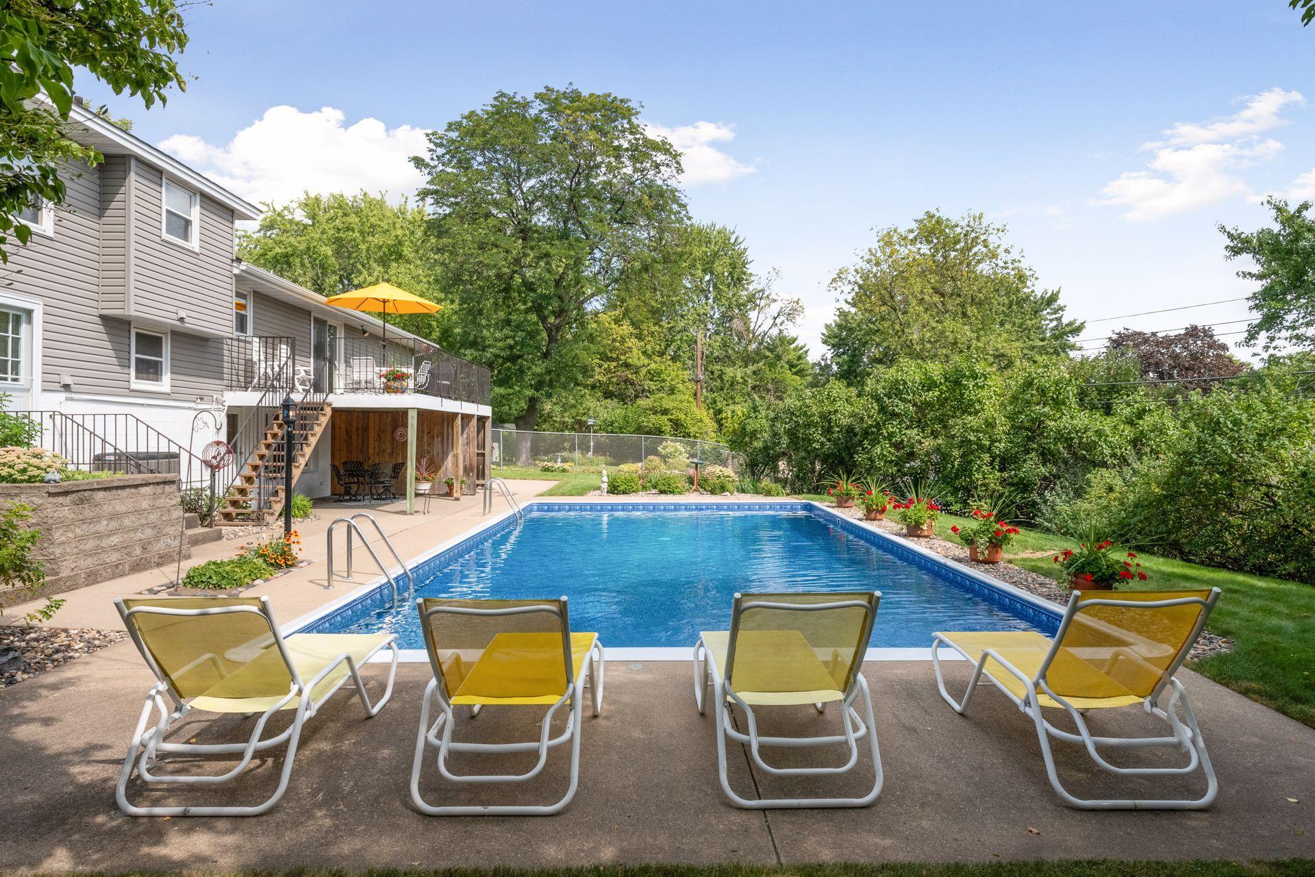 8818 Zenith Road Bloomington, MN 55431 - Photo 31 of 33