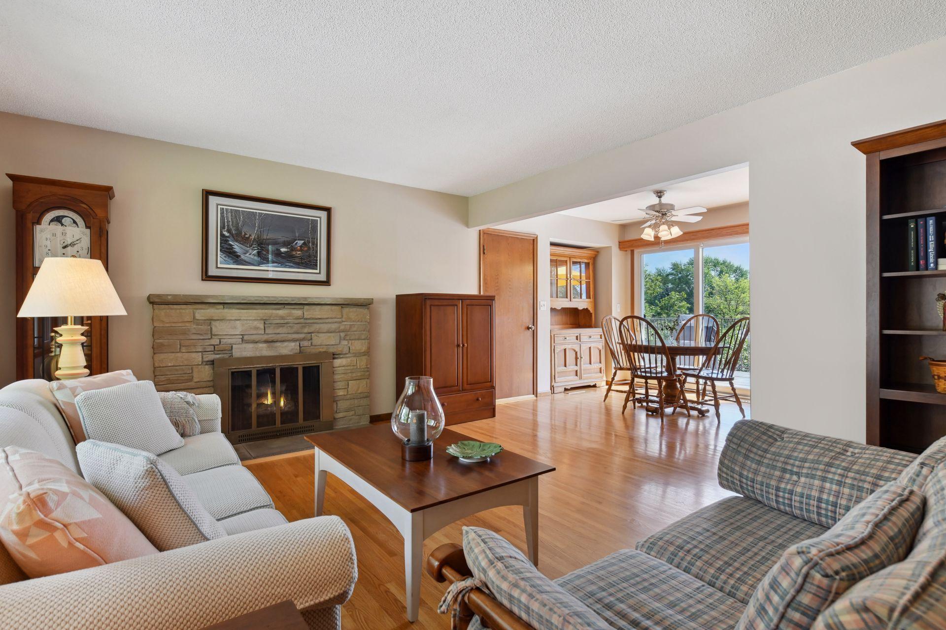 8818 Zenith Road Bloomington, MN 55431 - Photo 5 of 33