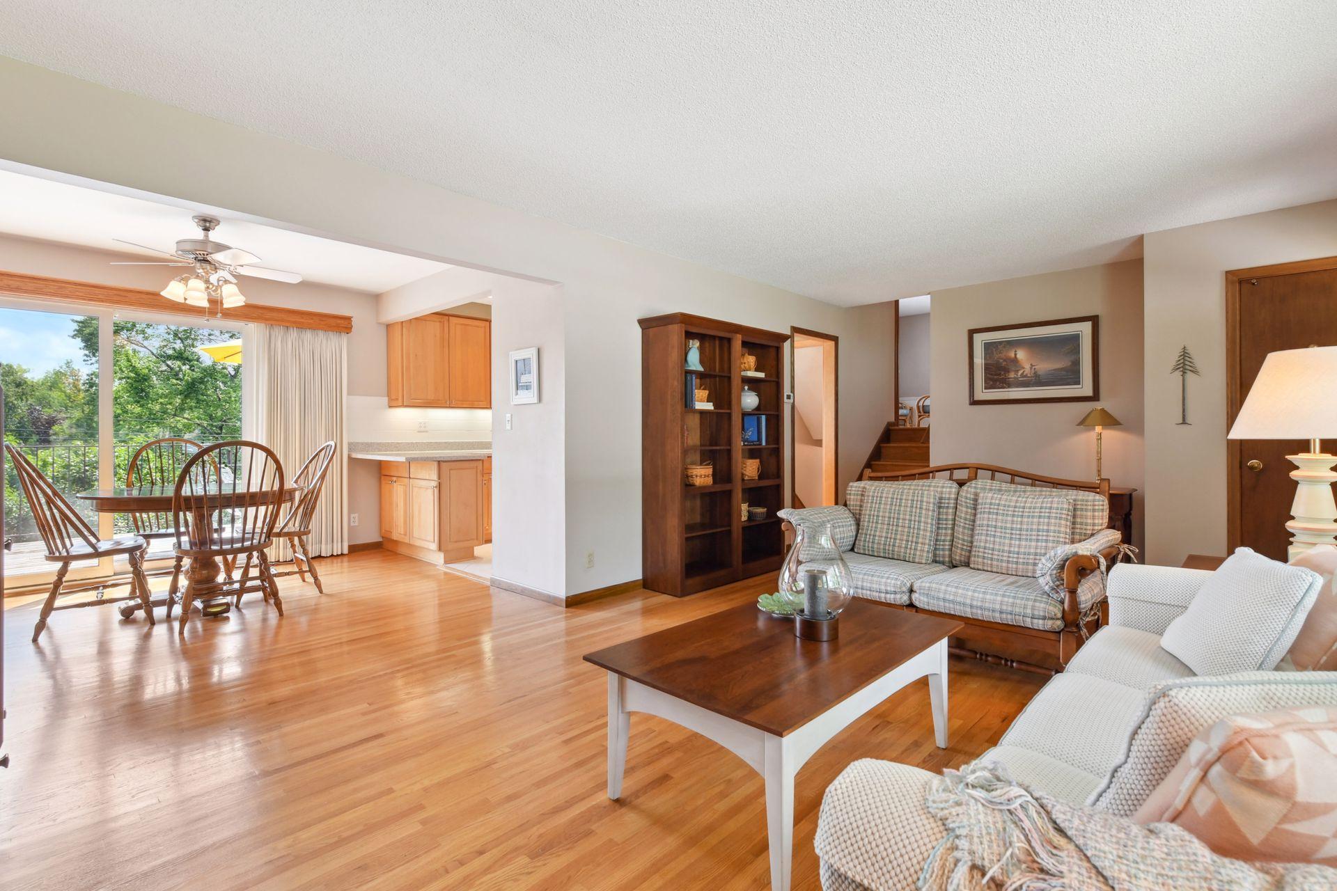 8818 Zenith Road Bloomington, MN 55431 - Photo 9 of 33